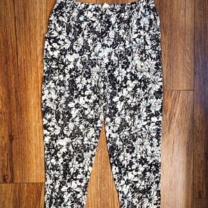 Anthropologie Lilka Soft floral pants
